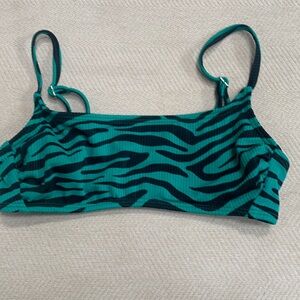 Xhilaration bikini top. Size small.